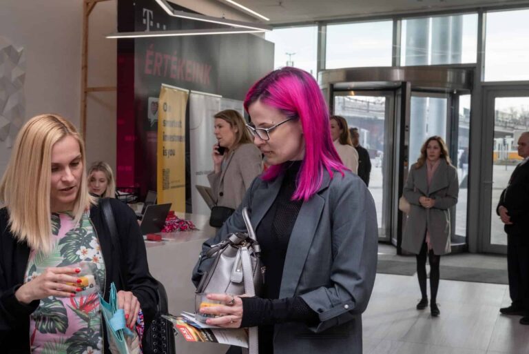 <cím>”Ha a nők sikeresebbek, az egy főre jutó GDP is magasabb” – társadalmi és gazdasági szempontból is fontos témákról volt szó az Egyenlítő Alapítvány nőnapi konferenciáján</cím>