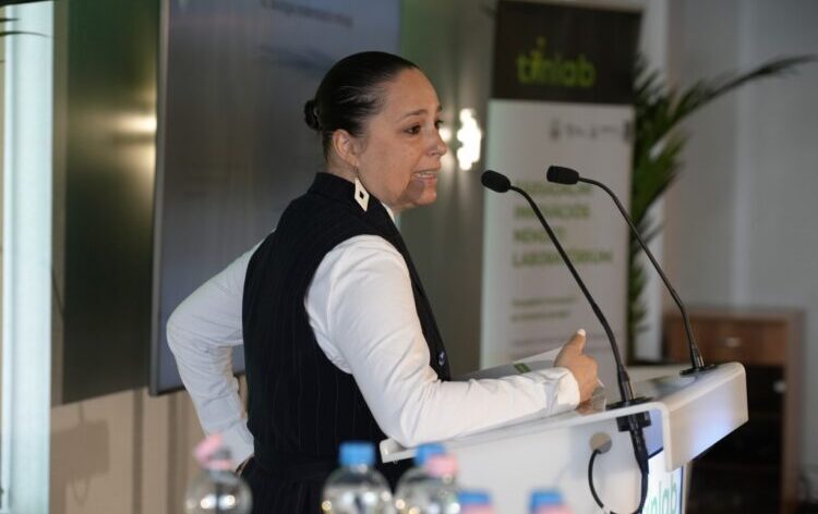 „A remény az a bizonyosság, hogy valamit van értelme megpróbálni” – interjú Köves Alexandrával, az ESEE elnökével