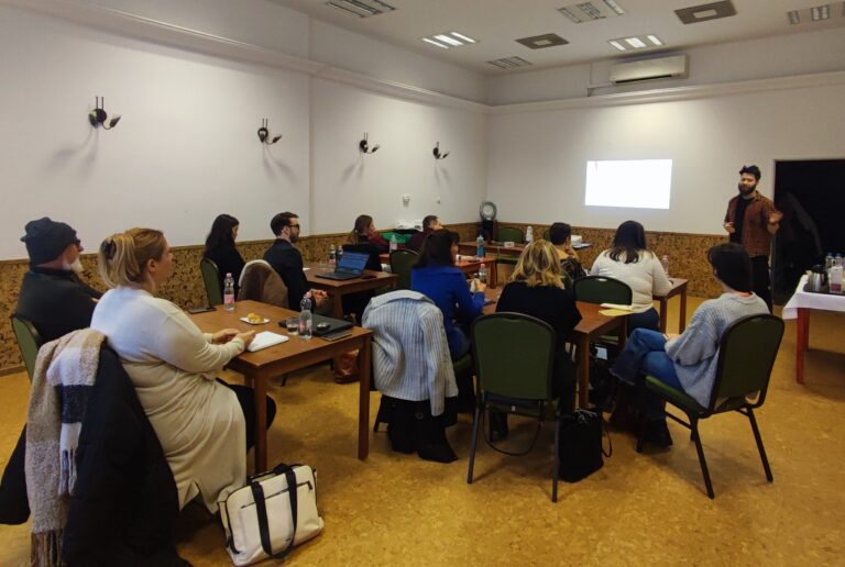 Amikor az adománykérés azonnali válaszra épül