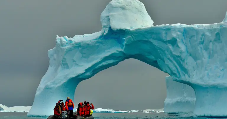 Klímaváltozás: Soha nem látott mértékben zsugorodtak az idén a sarki jégsapkák